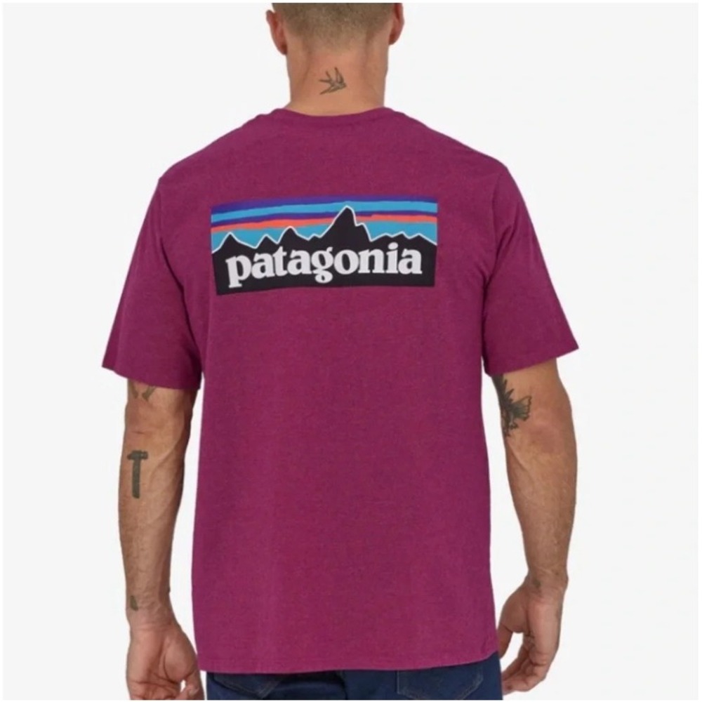 Patagonia P-6 Logo Responsibili-Tee Short Sleeve T-Shirt (33504)‎ Magenta Large